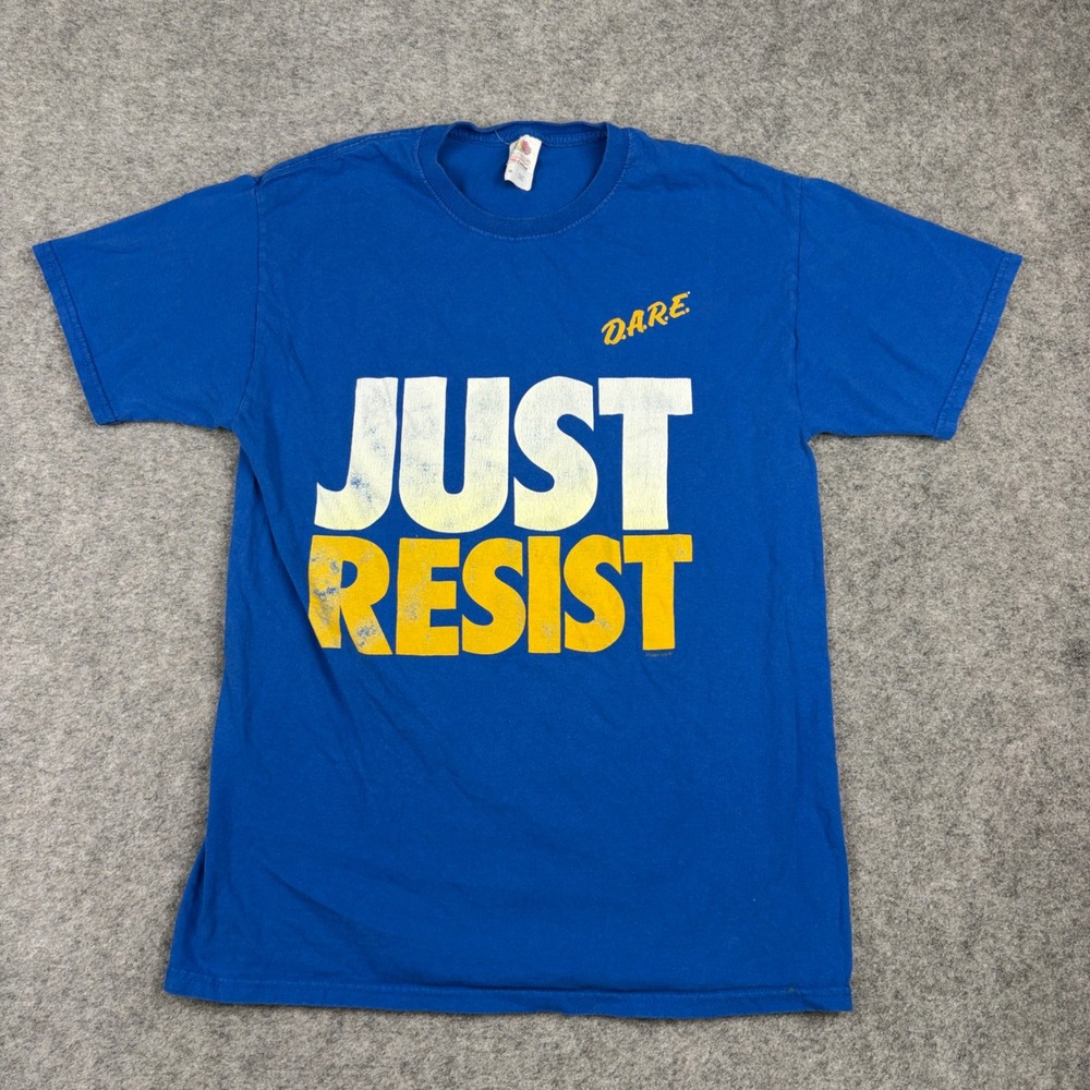 Fruit of the Loom DARE T-Shirt Mens Medium Blue Just Resist Graphic Tee